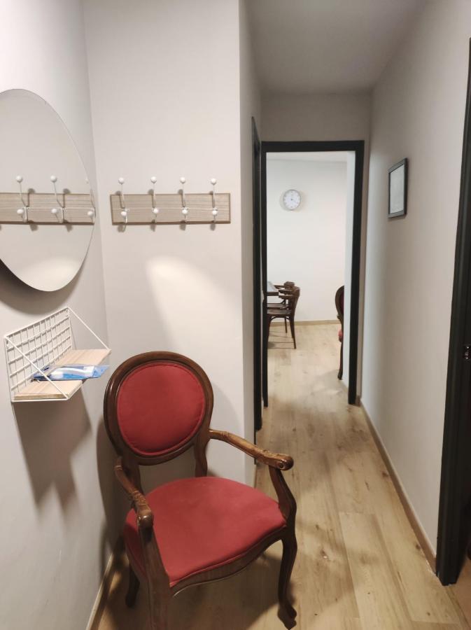 Apt 1 Acollidor Al Centre Historic De Vic Aptgarbi エクステリア 写真